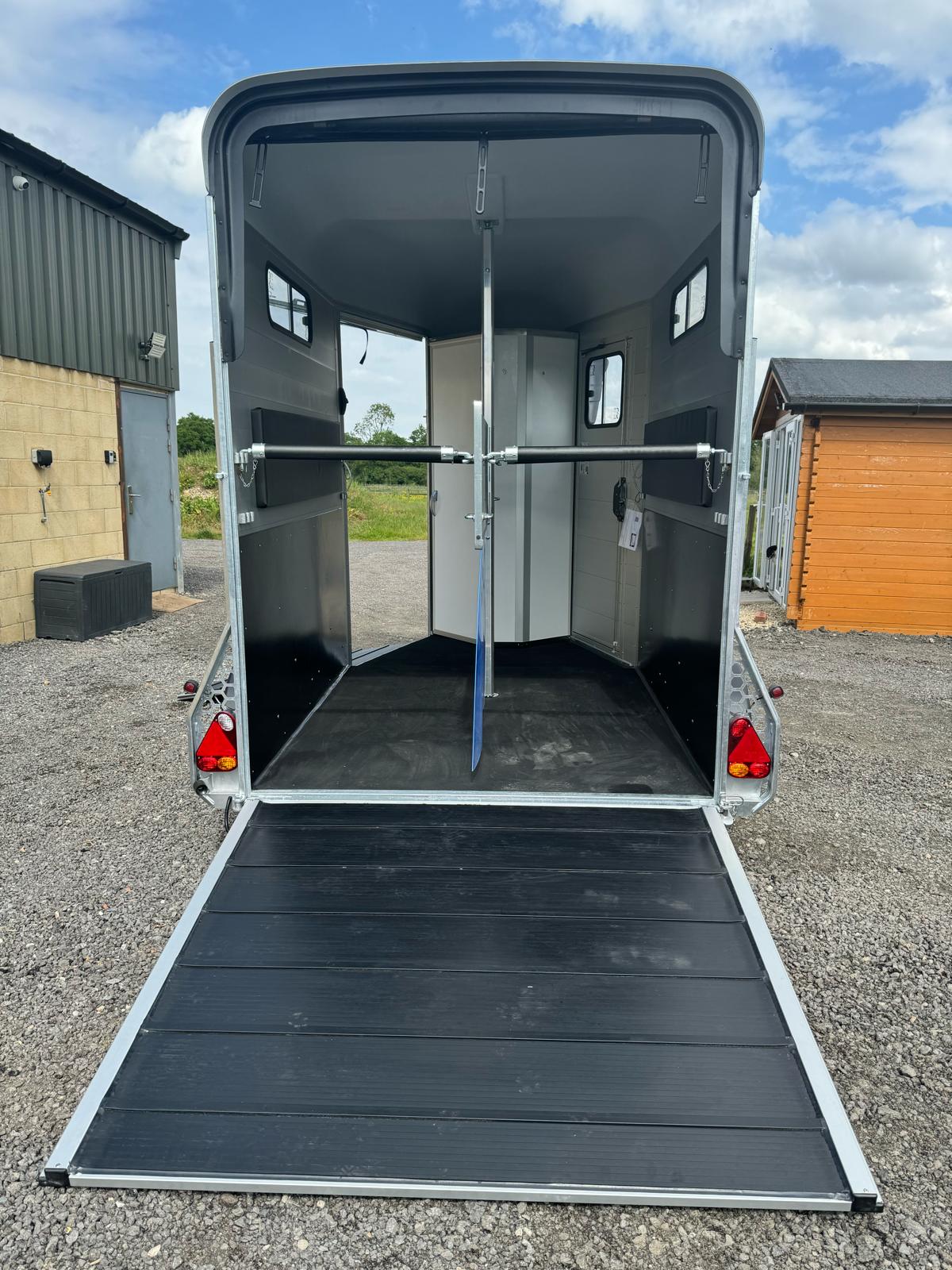 Cheval Liberte Touring Country with Tack Room Double Horse Box Trailer