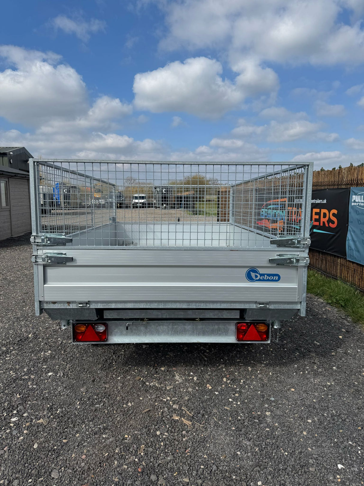 Debon Tipper Trailer PW2.4 Twin Axle 3 Way Electric / Manual Tipper 2600kg MGW