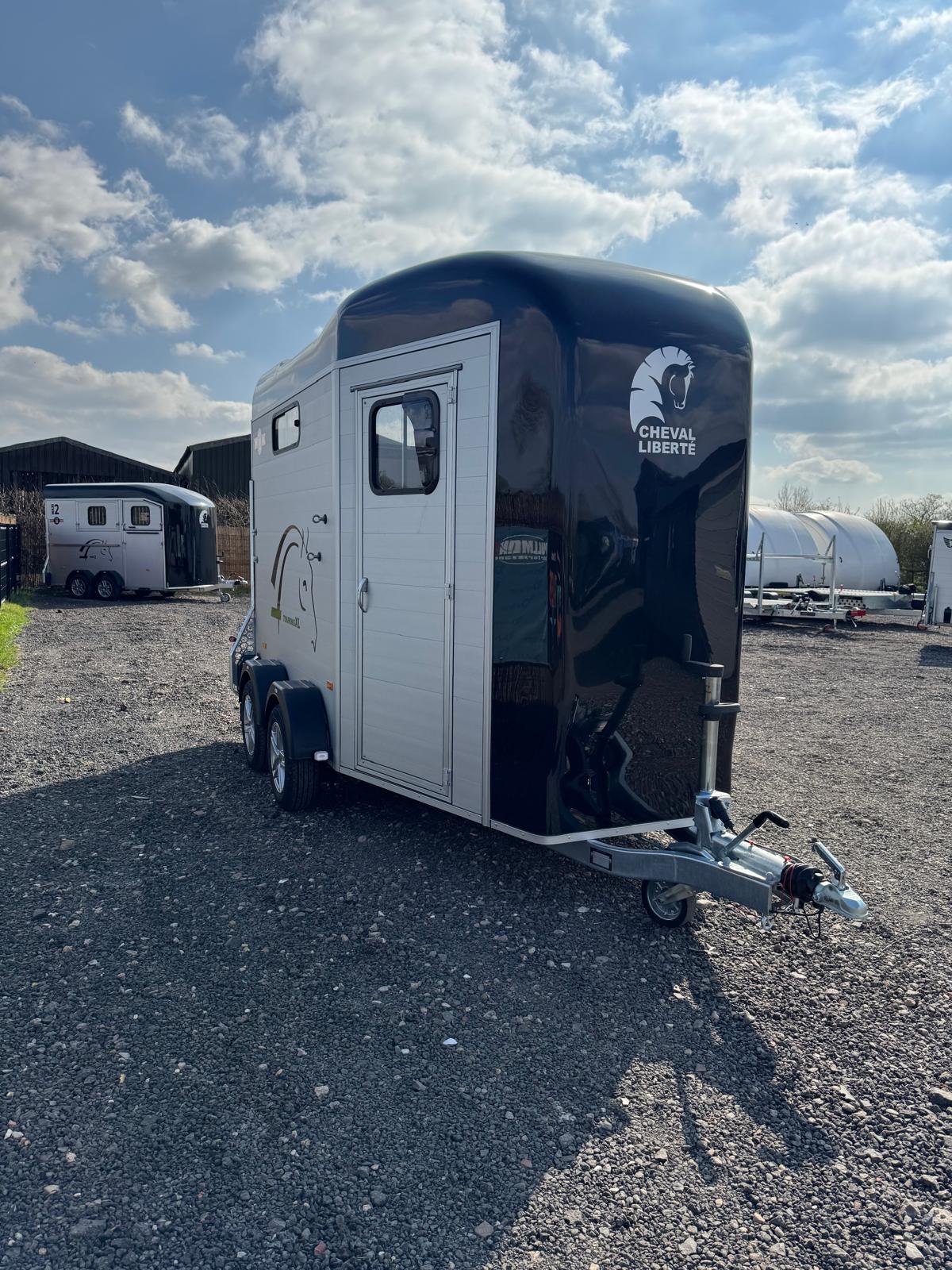 Cheval Liberte Touring XL Horse Trailer with Tack Room Double Horse Box Trailer