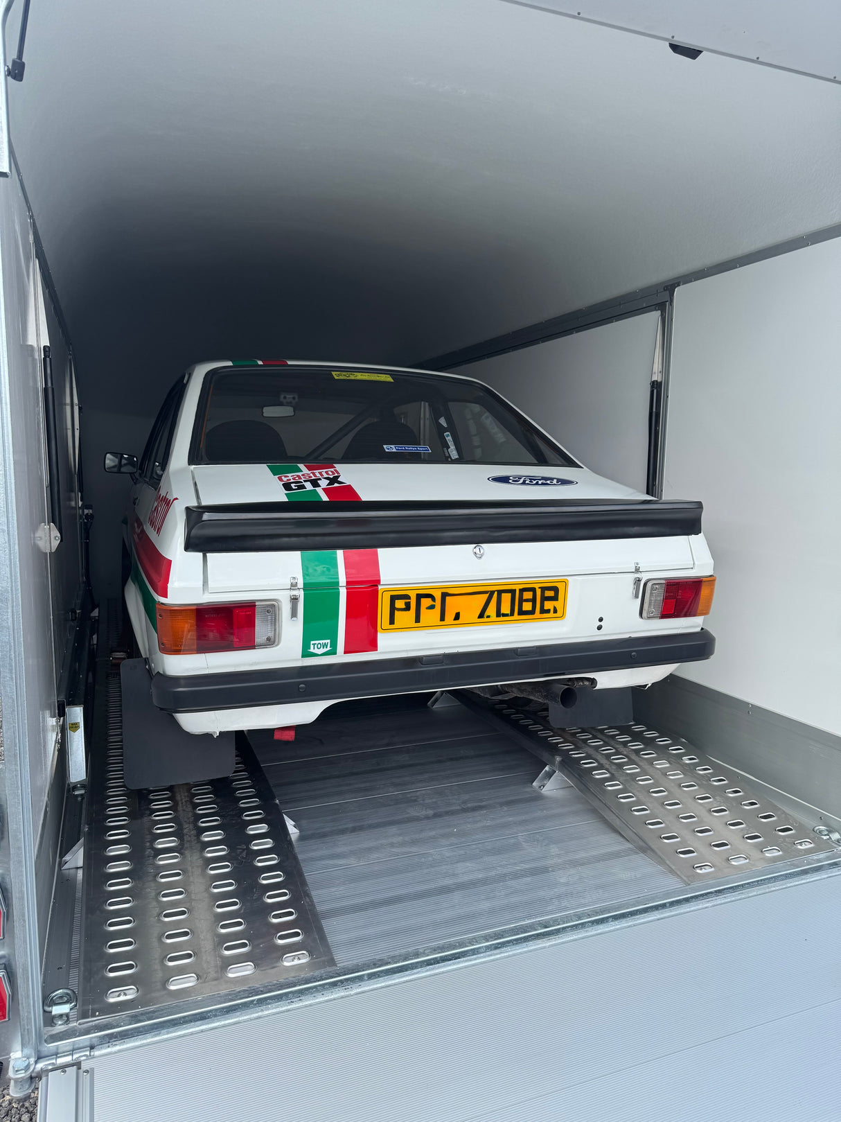 Debon Roadster C1000 Box Van Enclosed Car Transporter Trailer