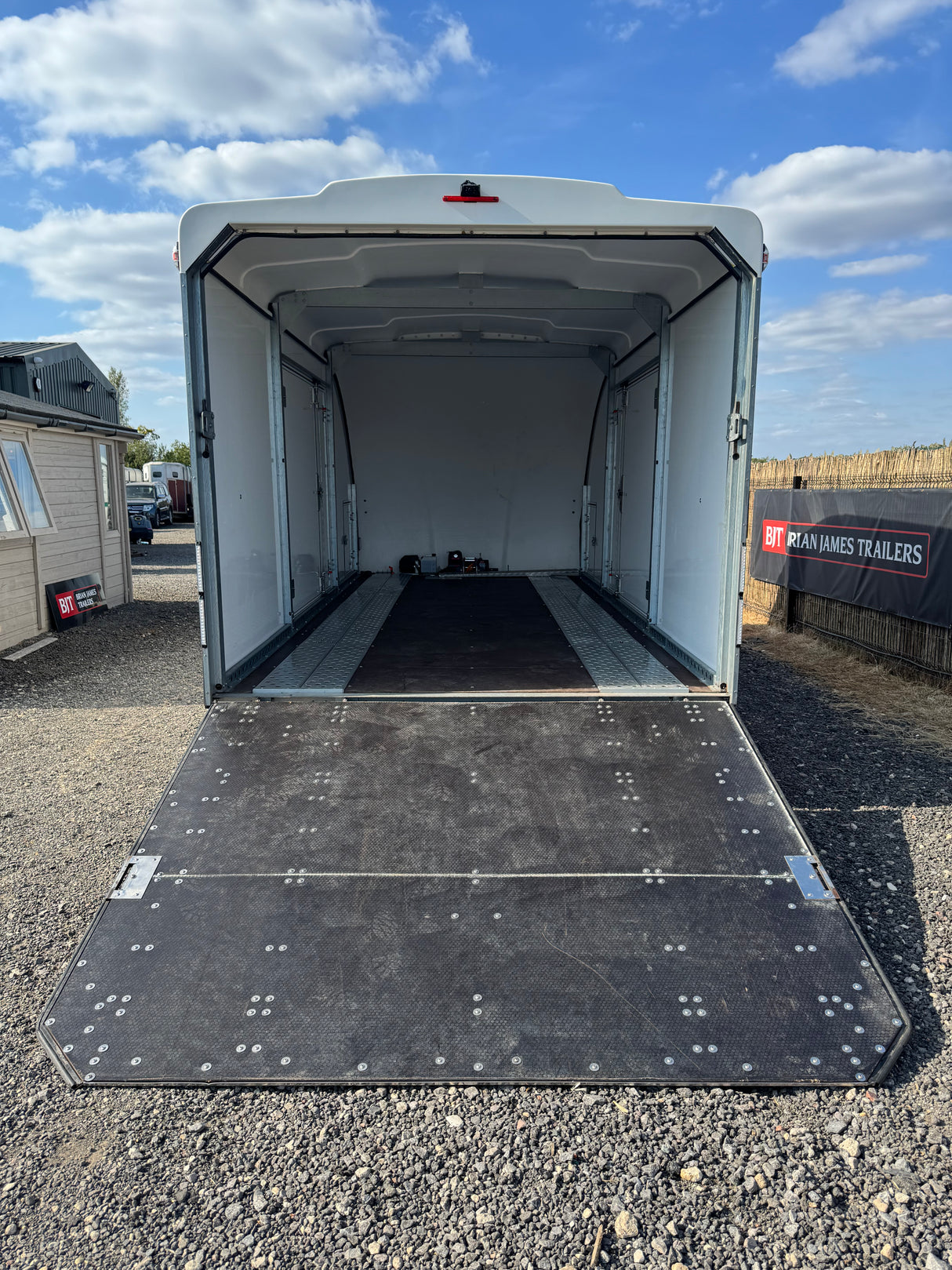 2022 Woodford RL6011 Enclosed Tilt Car Transporter Trailer 18′ X 7′ 8” 5.5m x 2.3m