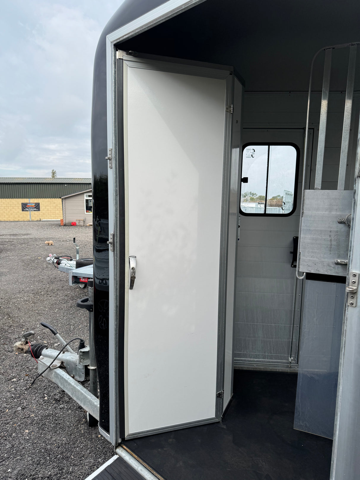 2022 Cheval Touring Country Horse Trailer SOLD