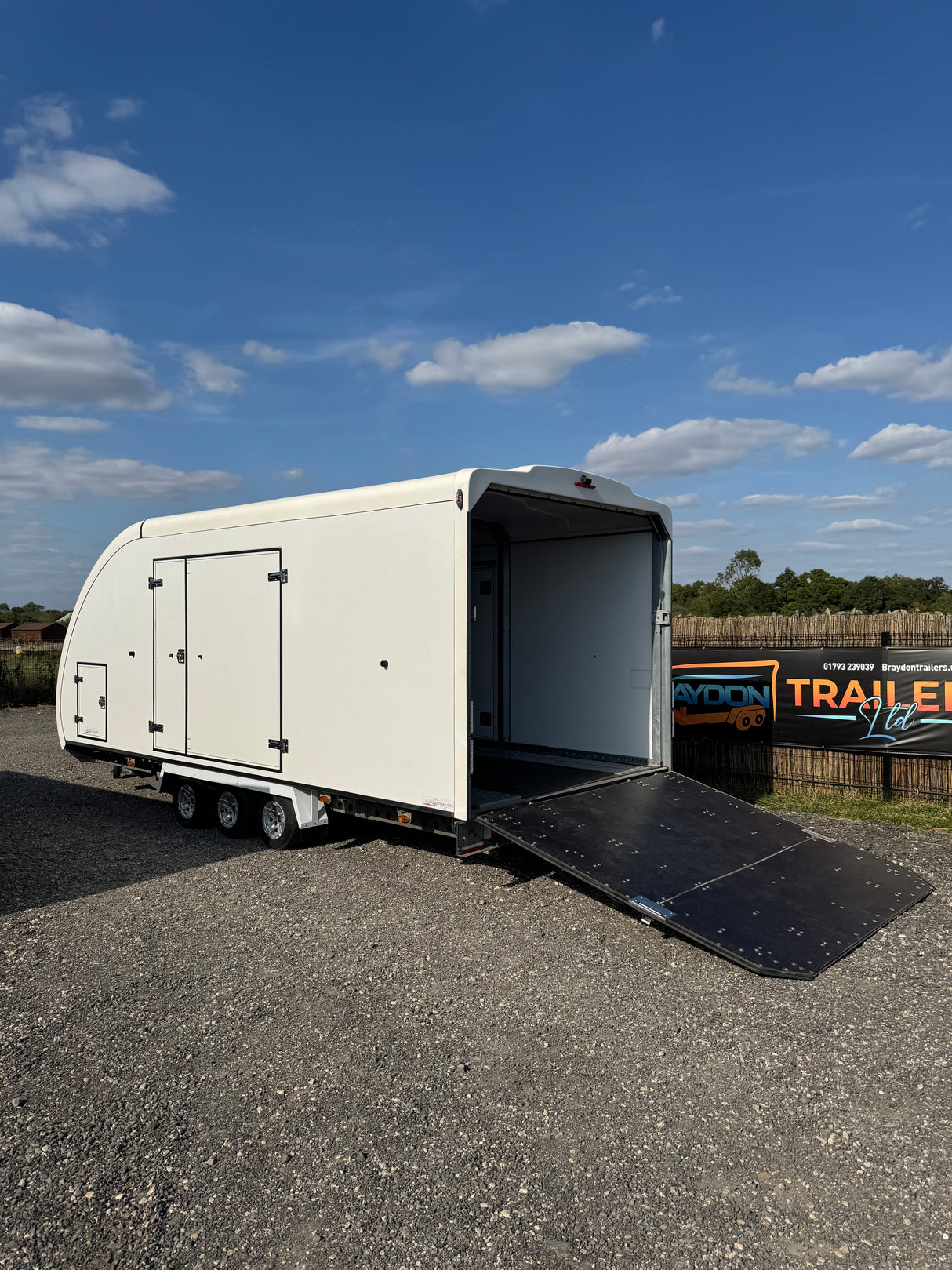 2022 Woodford RL6011 Enclosed Tilt Car Transporter Trailer 18′ X 7′ 8” 5.5m x 2.3m
