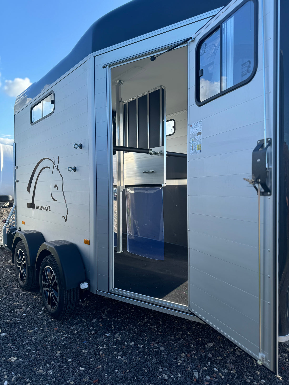 Cheval Liberte Touring XL Horse Trailer with Tack Room Double Horse Box Trailer